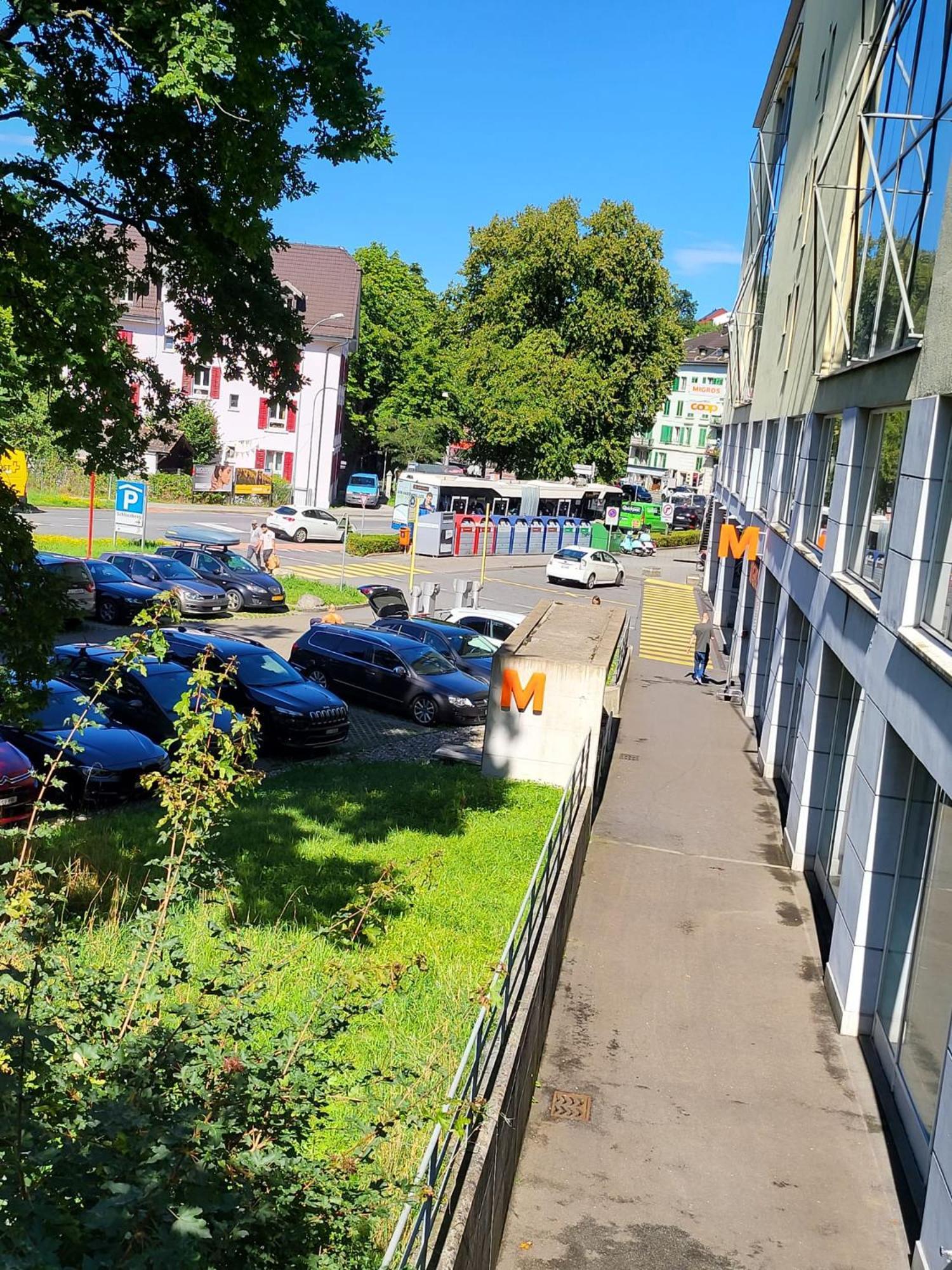 Bastis Central Guesthouse Lucerne City Exterior photo
